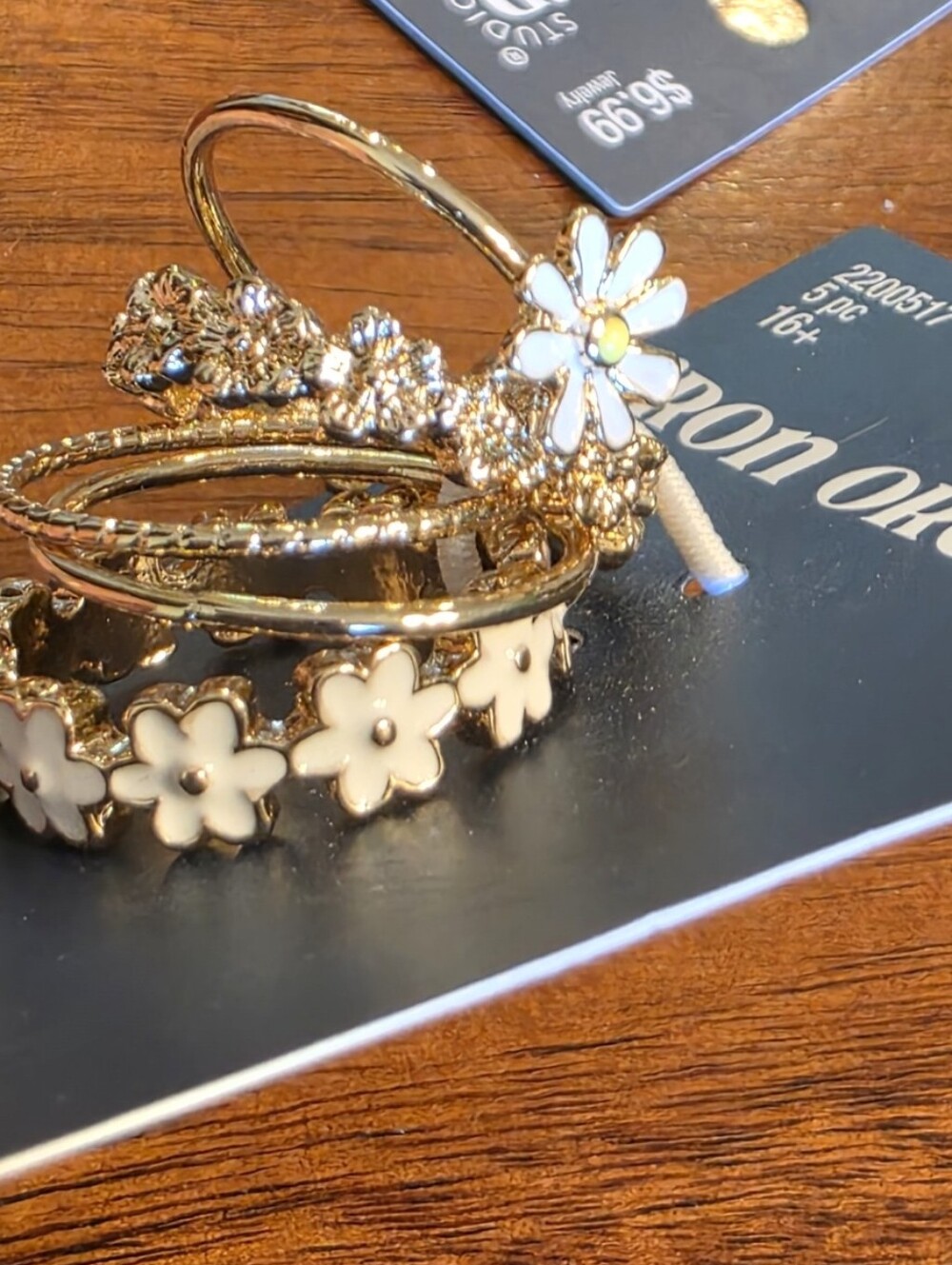 NWT 3 Stacking Ring Sets. Gold Daisey Foral & Mock Opal Silver. All Size 8 - Picture 4 of 6